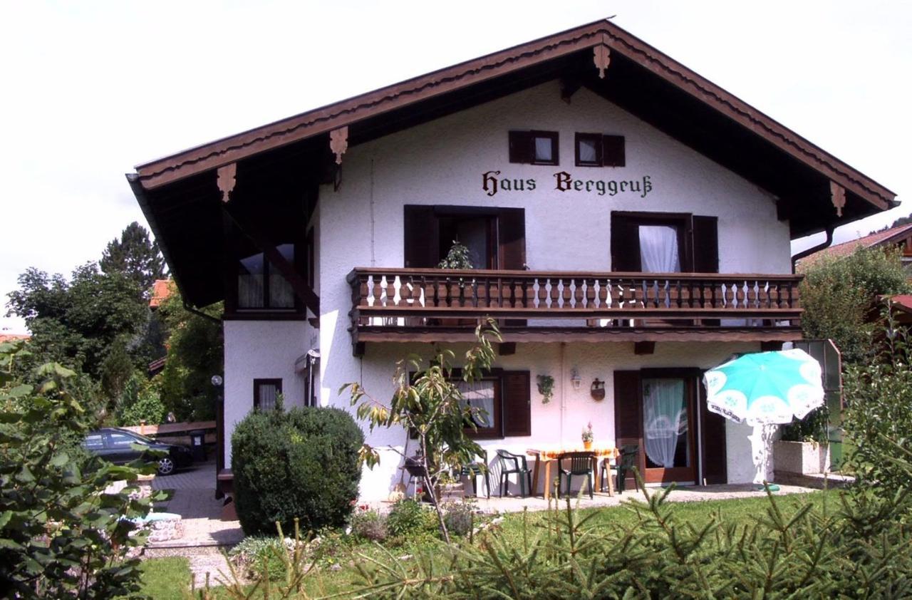 Haus Berggruss Inkl. Chiemgaukarte Apartment Ruhpolding Bagian luar foto