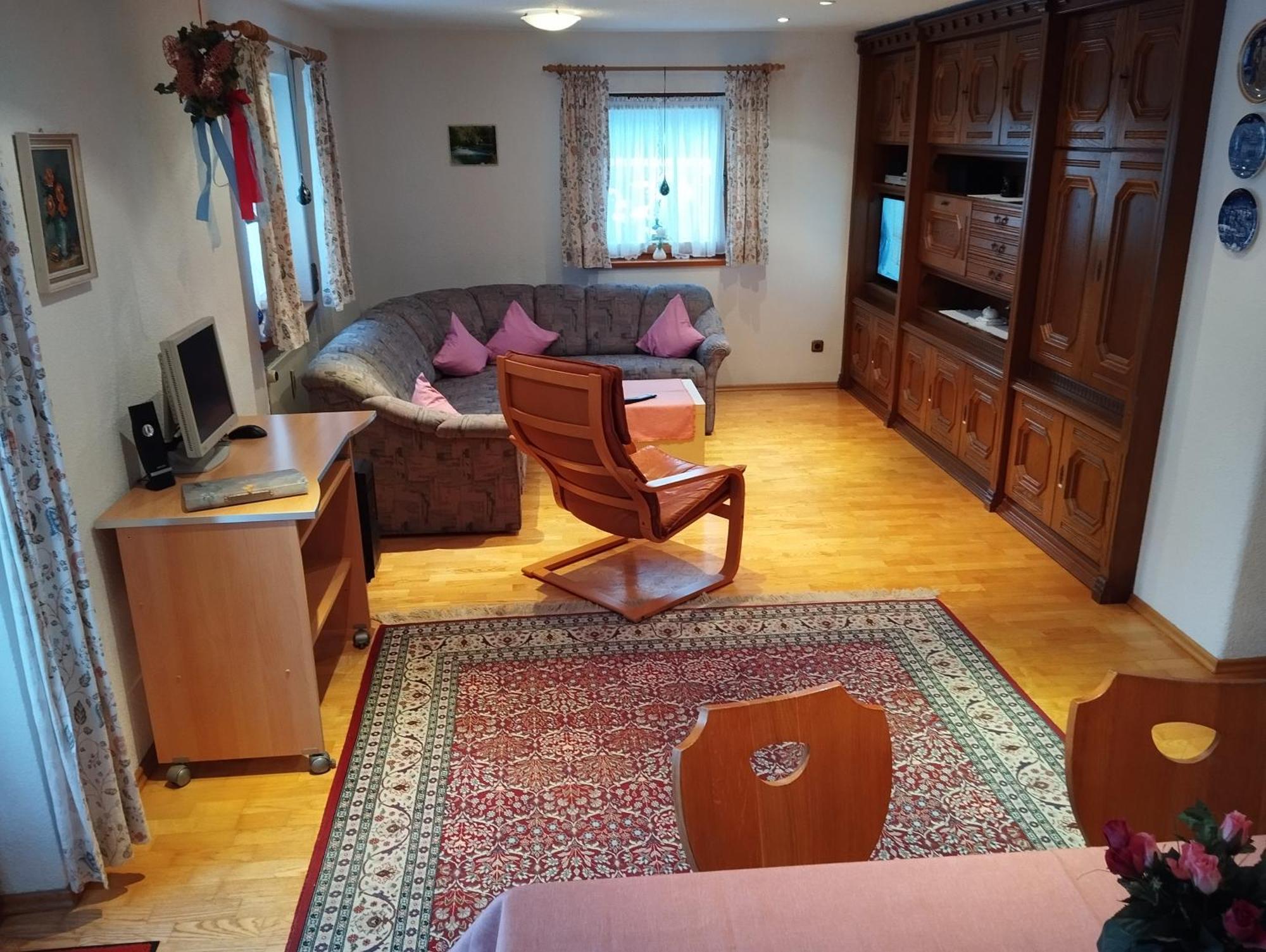 Haus Berggruss Inkl. Chiemgaukarte Apartment Ruhpolding Bagian luar foto