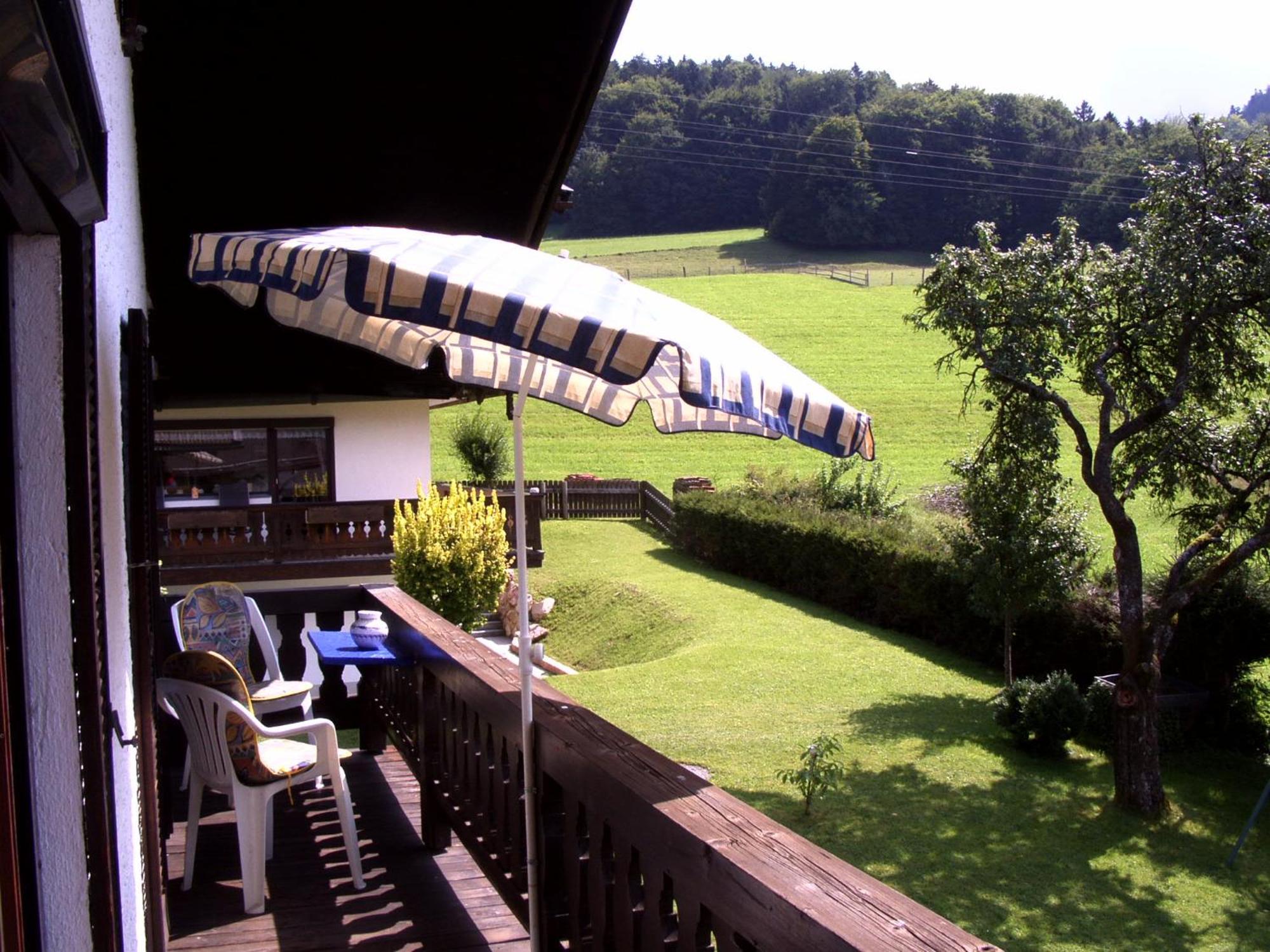 Haus Berggruss Inkl. Chiemgaukarte Apartment Ruhpolding Bagian luar foto