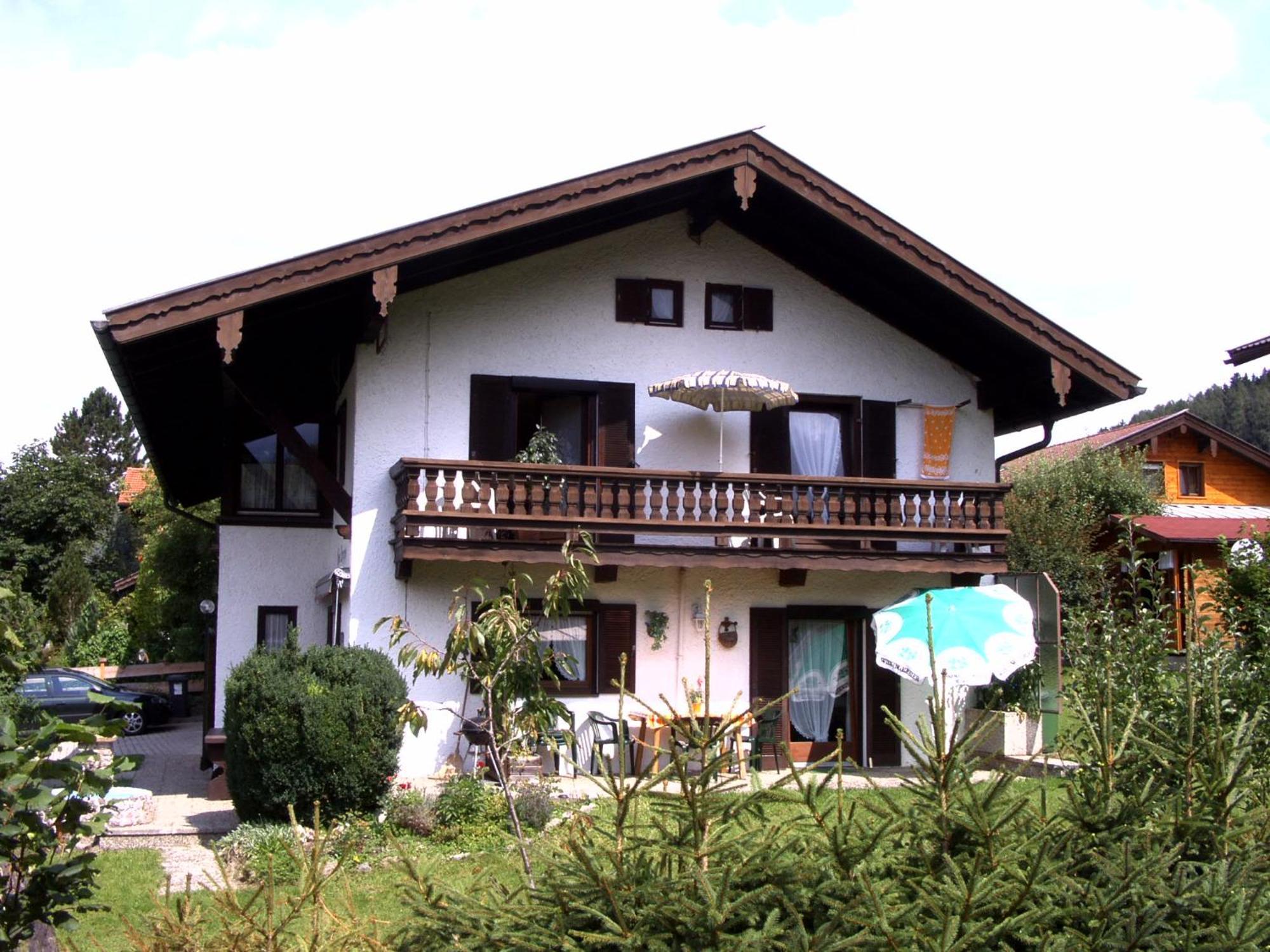 Haus Berggruss Inkl. Chiemgaukarte Apartment Ruhpolding Bagian luar foto